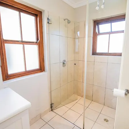 Ferienwohnung Six Whale Rock Gardens Plettenberg Bay Exterior foto