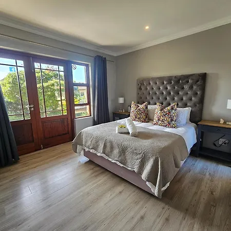 Ferienwohnung Six Whale Rock Gardens Plettenberg Bay Exterior foto