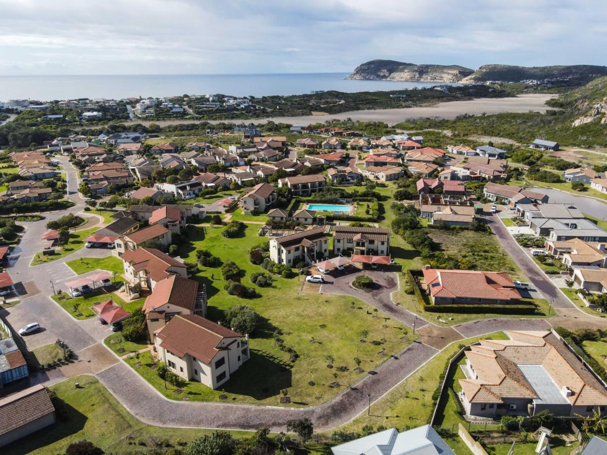 Six Whale Rock Gardens With Back Up Power For Load Shedding Apartment