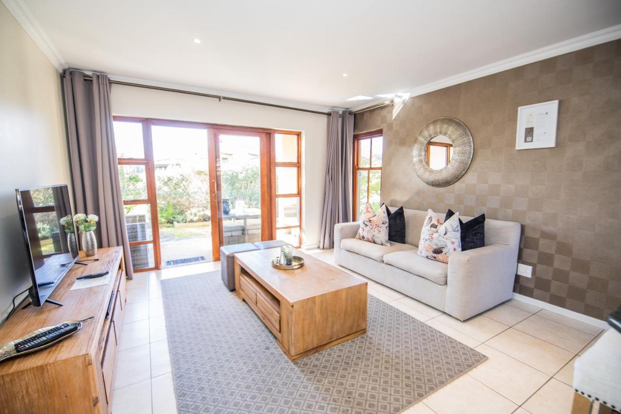 Six Whale Rock Gardens With Back Up Power For Load Shedding *