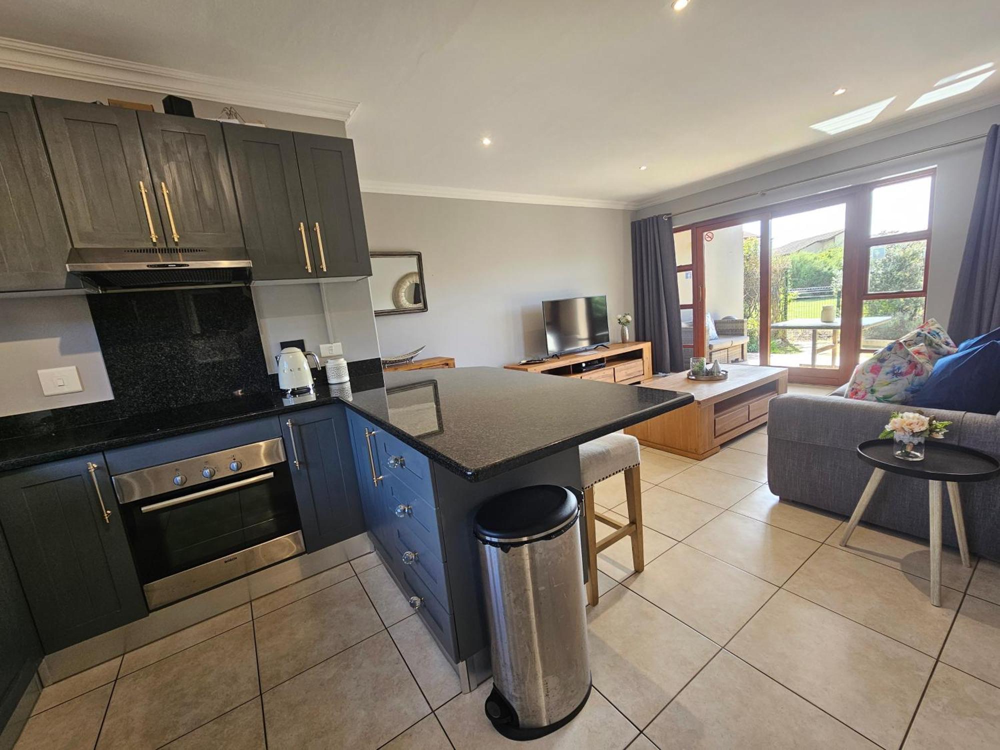 Apartment Six Whale Rock Gardens With Back Up Power For Load Shedding